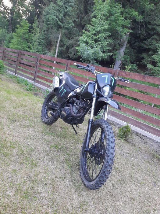 Vând Honda 200cc