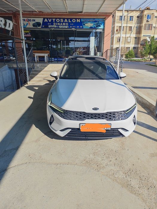 Прадаетса к5 панарама криша 2021/2022 год радное краска