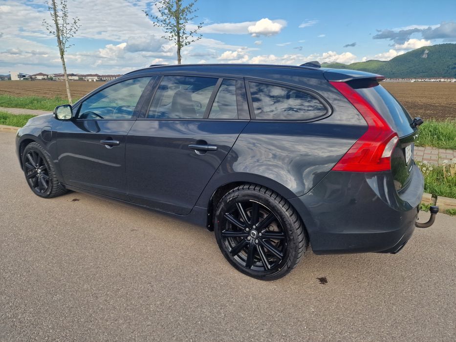 Volvo v60 plug-in hybrid 4x4 283CP