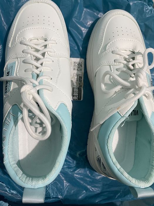 Кроссовки унисекс