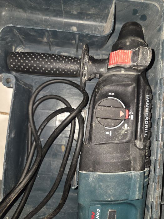 Продам перфоратор бош