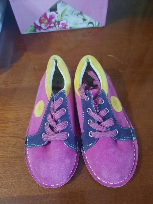 Продам детские ботинки