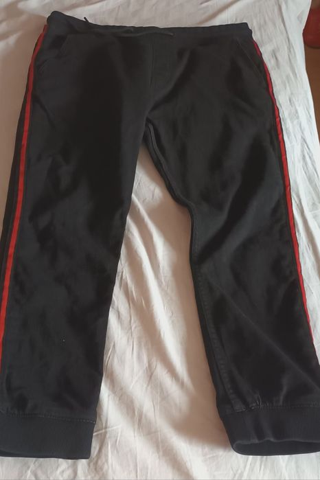 Blugi barbatesti xl negri cu dungi rosii laterale