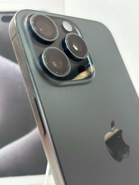 iPhone 15 Pro Max Black Titanium 256GB Baterie 90% Garantie Pret Bun