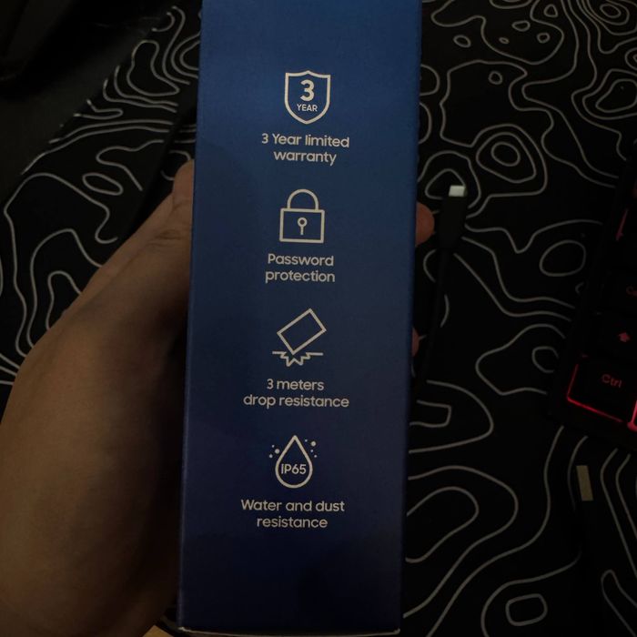 Samsung T7 Shield 2TB внешний SSD