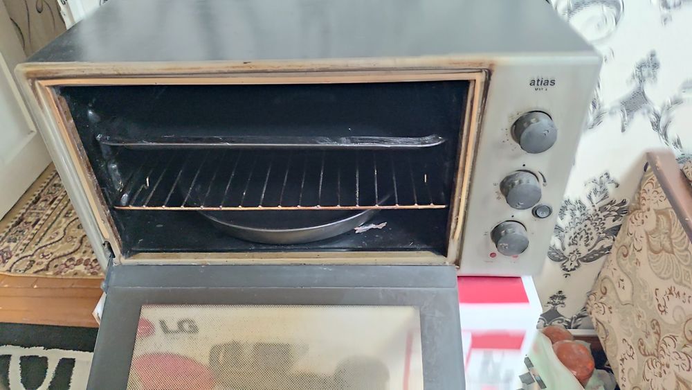 Продается духовка а хорошем состоянии.