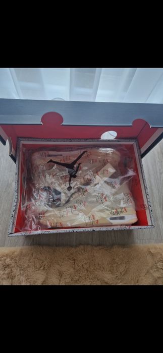 Jordan 4×Off White sail