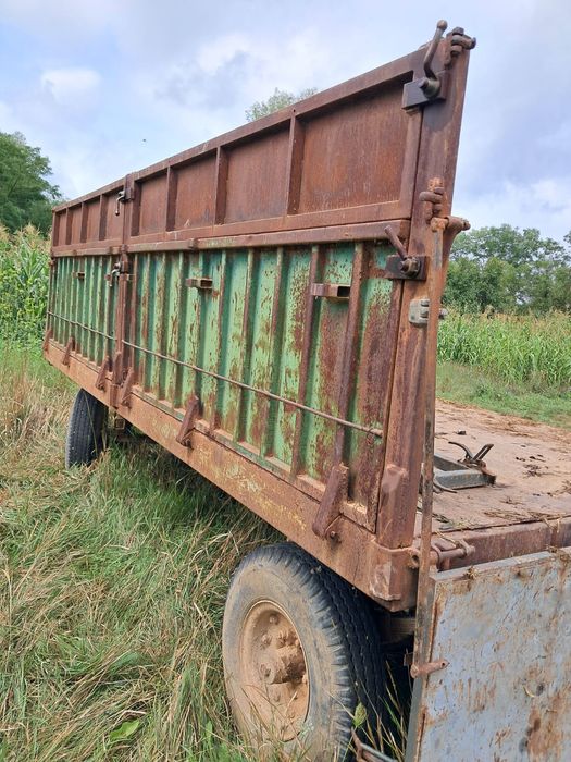 De vânzare remorca și mig pentru îngrășăminte