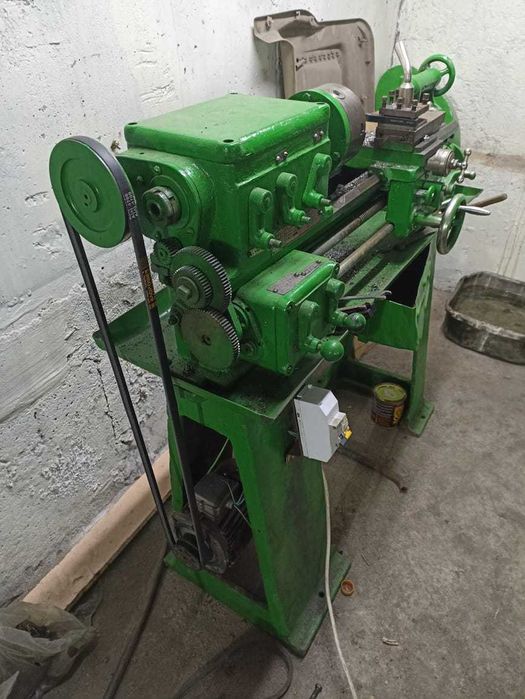 Продам токарный станок ТВ - 3