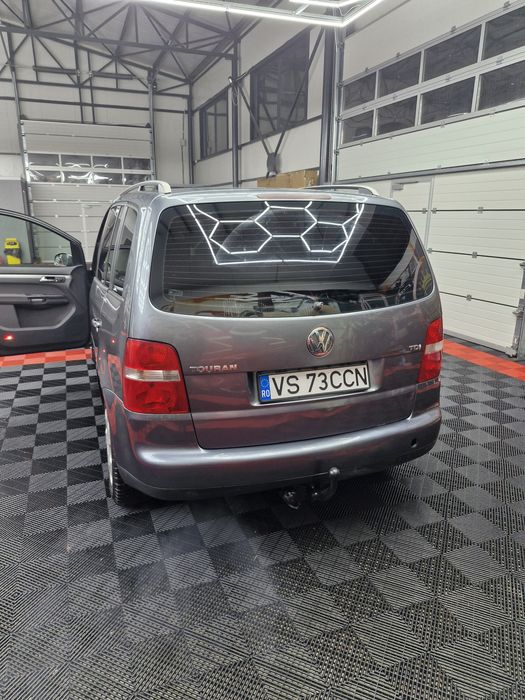 Wturan 7locuri, an 2004 preț 2500e negociabil tlf