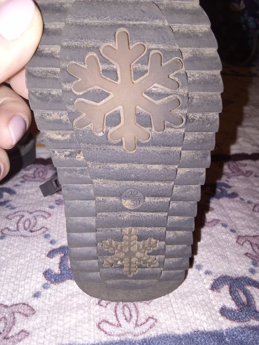 Детский комбинезон и сапожки