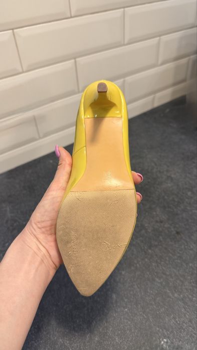 Туфли лимонного цвета 38 размер