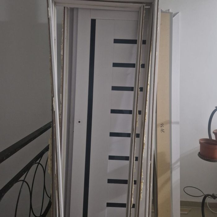 Продам  межкомнатнве двери 3шт