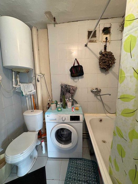 Продам 2 кв по Ломоносова