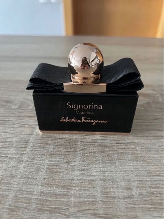 Parfum Salvatore Ferragamo Signorina Misteriosa disponibili 40 ml