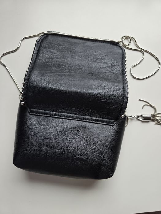 Малка дамска чантичка