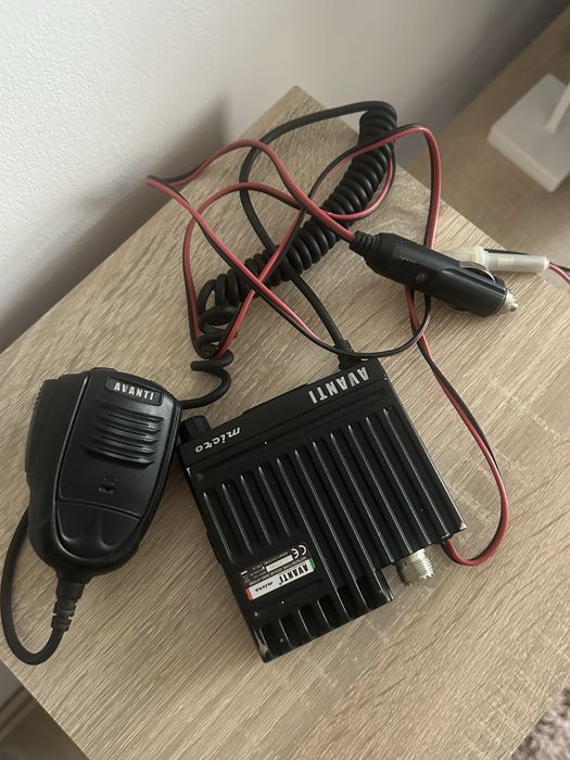 Statie auto CB Avanti emisie-receptie si antena calibrata