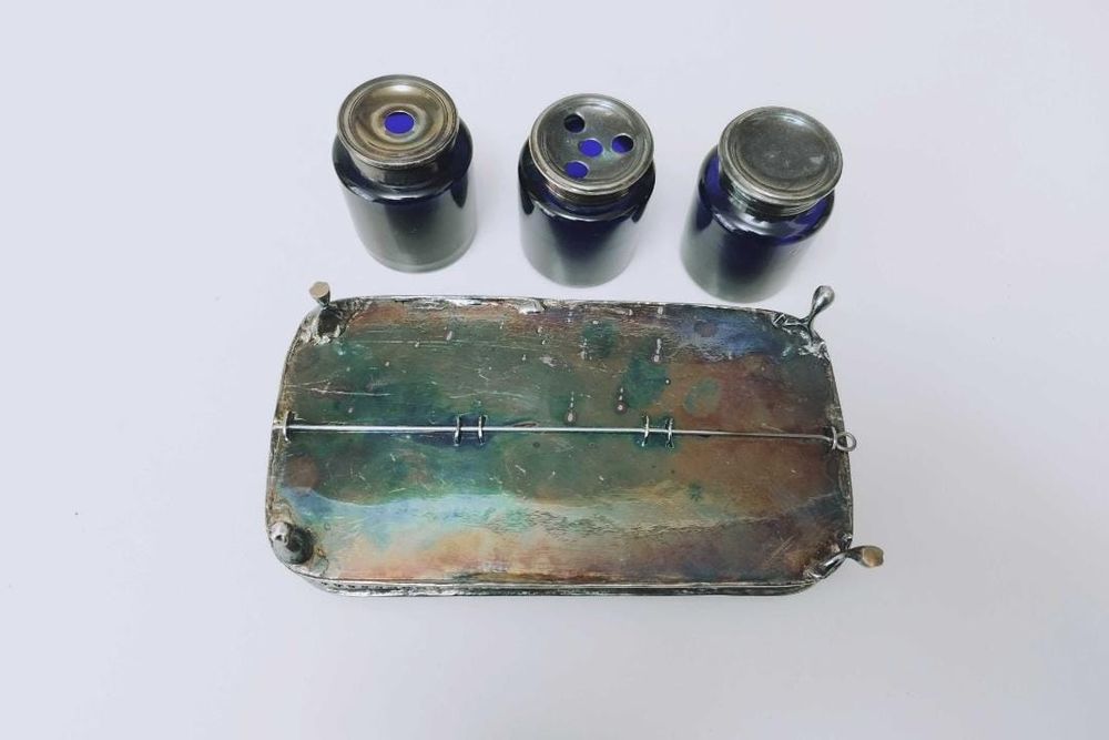 Veche calimara birou Sheffield, anii 1800, placata cu argint, cobalt
