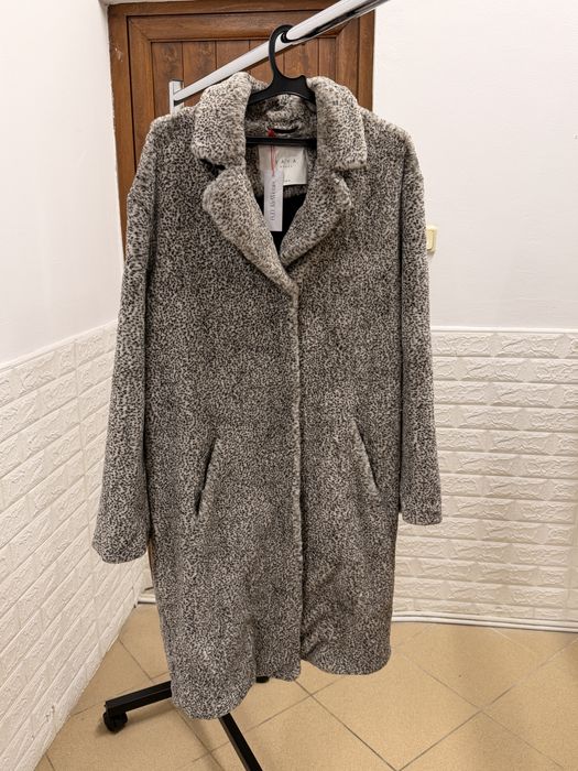 Дамско палто с шарка