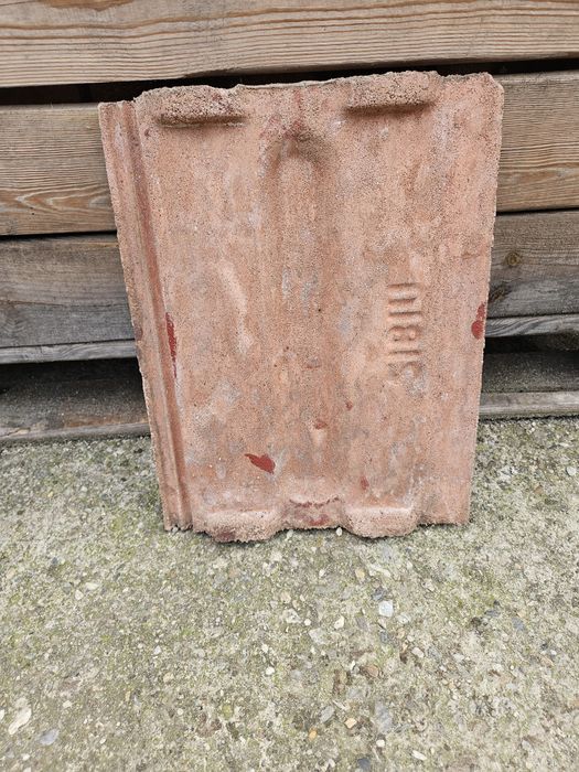 Țiglă din renovări