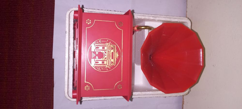 Продаю игрушечный граммофон