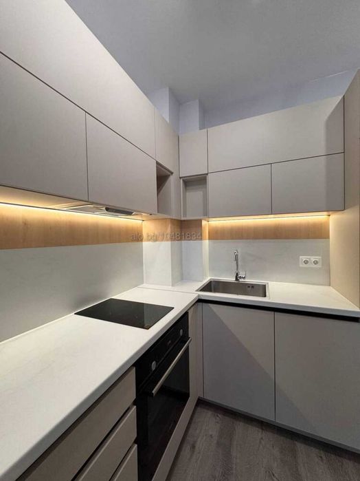 Дава се под наем Двустаен апартамент в Пловдив, Център - 60 кв.м за 590 € - Снимка #4