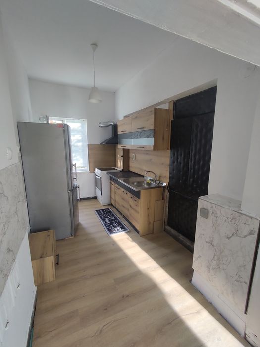 Дава се под наем Етаж от къща в Враца, Квартал 103 - 120 кв.м за 433.5 € - Снимка #5