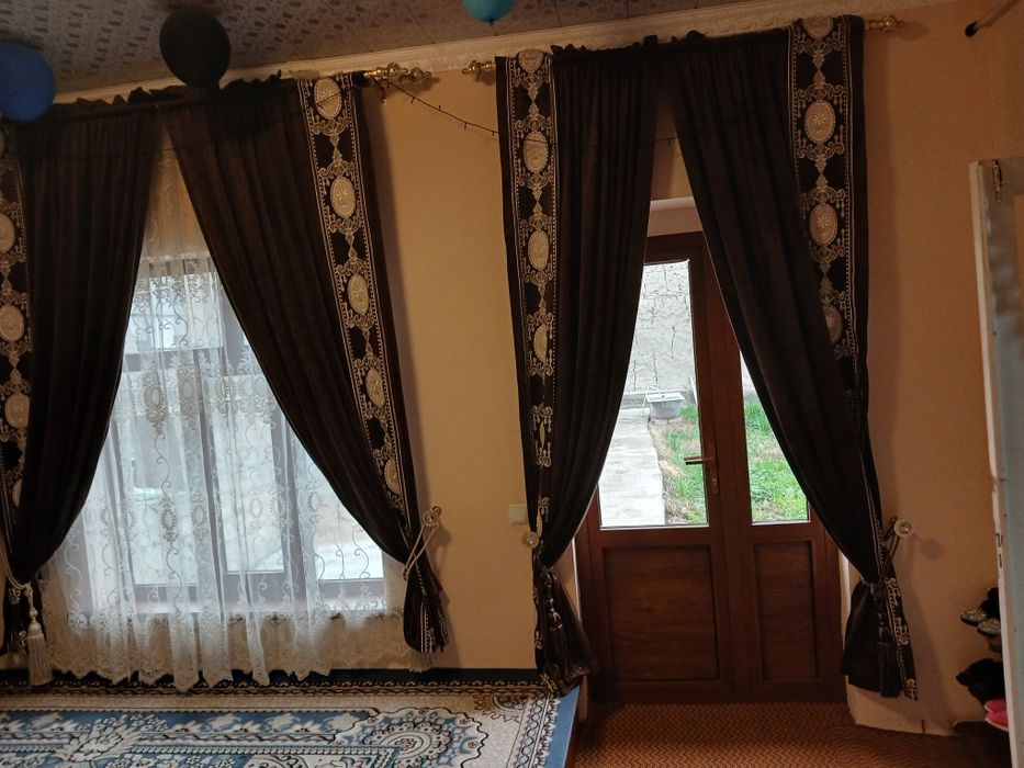 6 stuqli xovli sotiladi