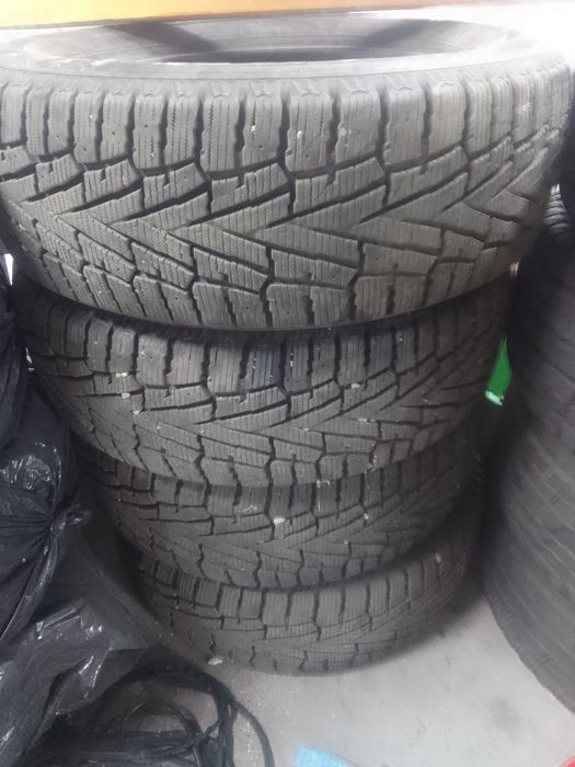 Продам 3 комплект резины
