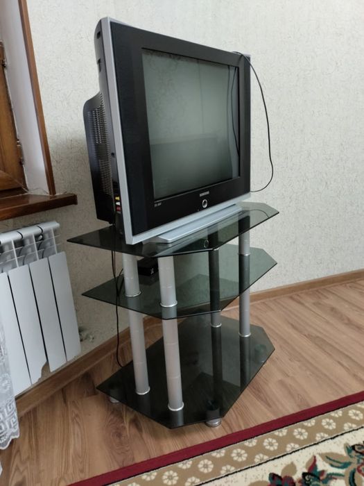 Продается старый телевизор