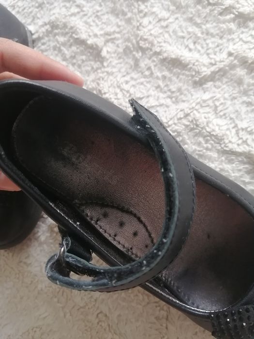 Продам туфли для девочки