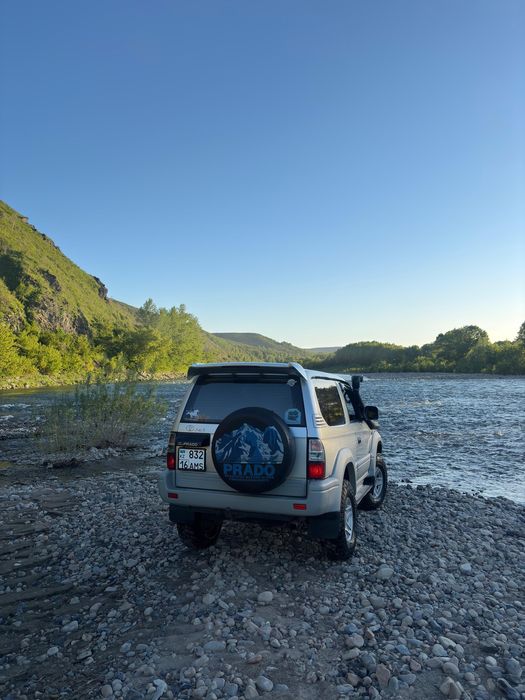 Toyota Land Cruiser Prado 90