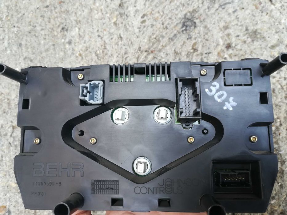 Peugeot Пежо 307 панел управление копчета конзола климатроник парно