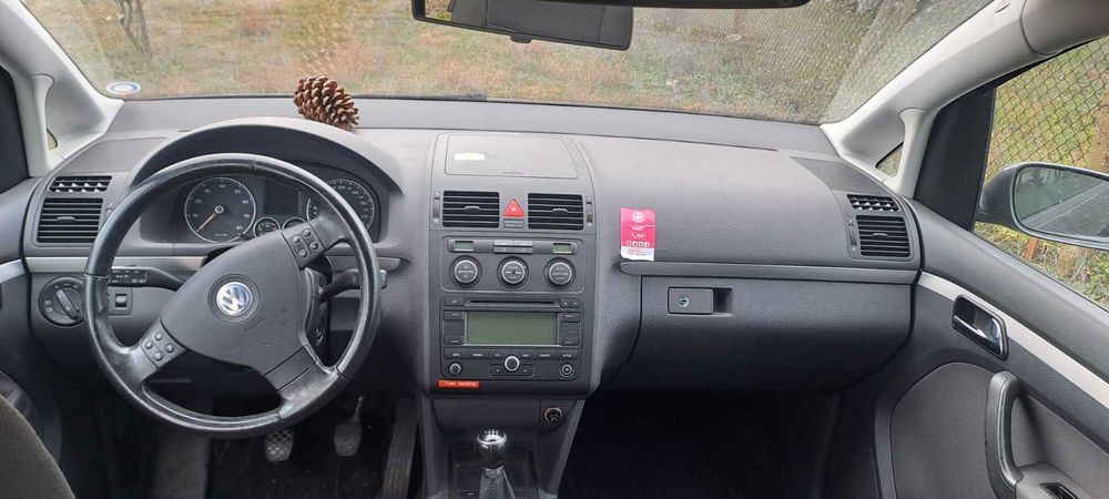 VW TOURAN 1.4 TSI 100 к.с