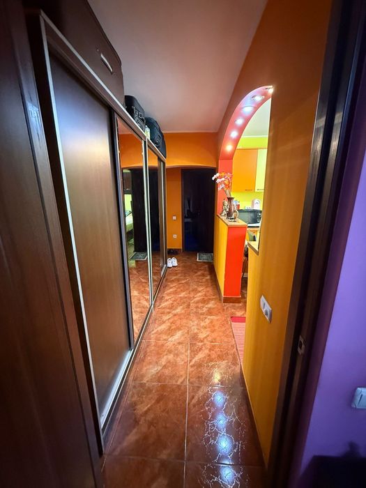 Apartament 2 camere decomandat Et. 1 - Lucian Blaga Bl. A42/1