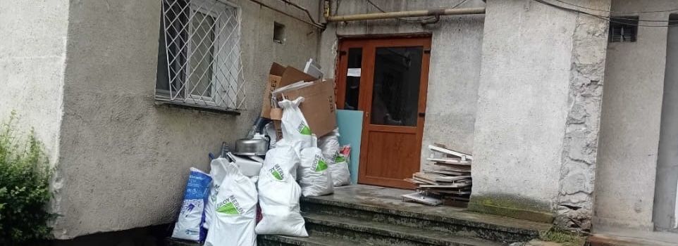 Debarasez/evacuez Moloz din constructii