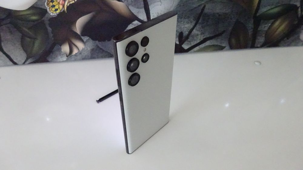 Samsung  Galaxy S22 Ultra