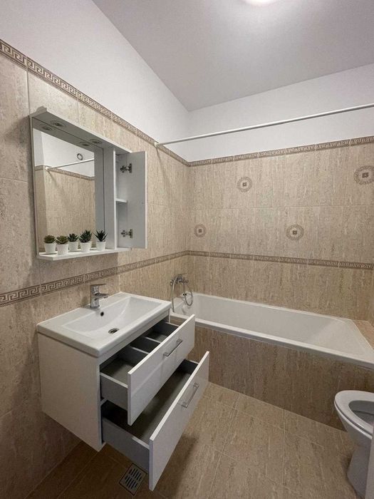 Apartament de inchiriat 2 camere-Grand Kristal+ loc de parcare