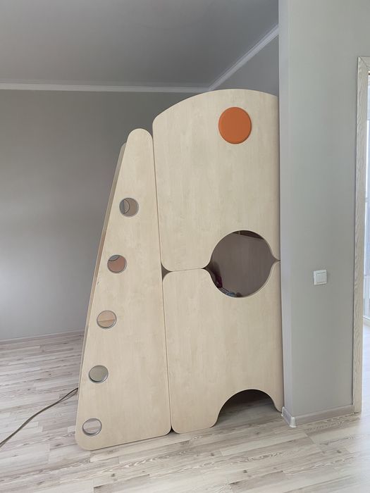 Двухярусная кровать