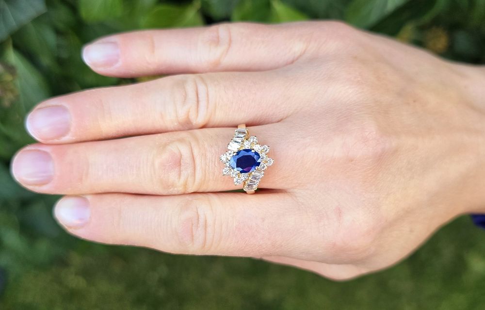 Inel cu safir și diamante naturale