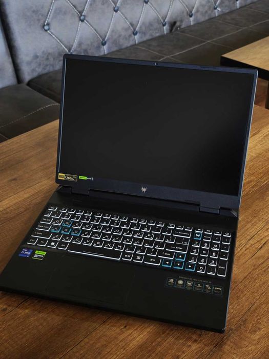 Acer Predator Helios 16 i9 13gen