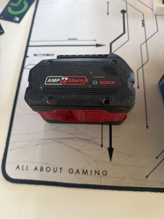 Acumulator bosch 8 Ah 18V in stare f buna