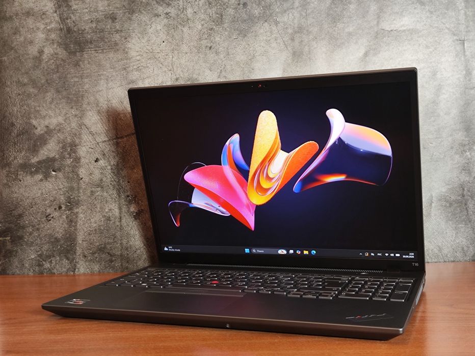 Lenovo ThinkPad T16 Gen 2 (21K7)