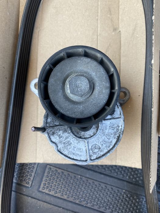 Водна помпа и ролки за Шкода 2.0 дизел