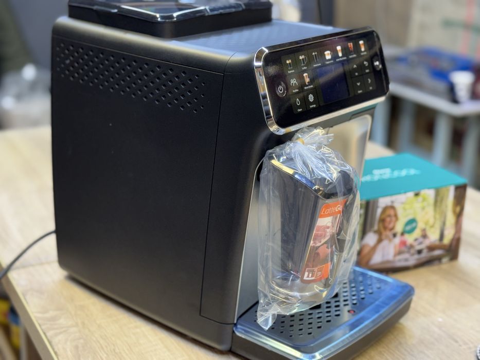 PHILIPS latteGo espresor revizionat impecabil
