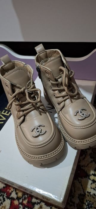 Продам демисезонную обувь