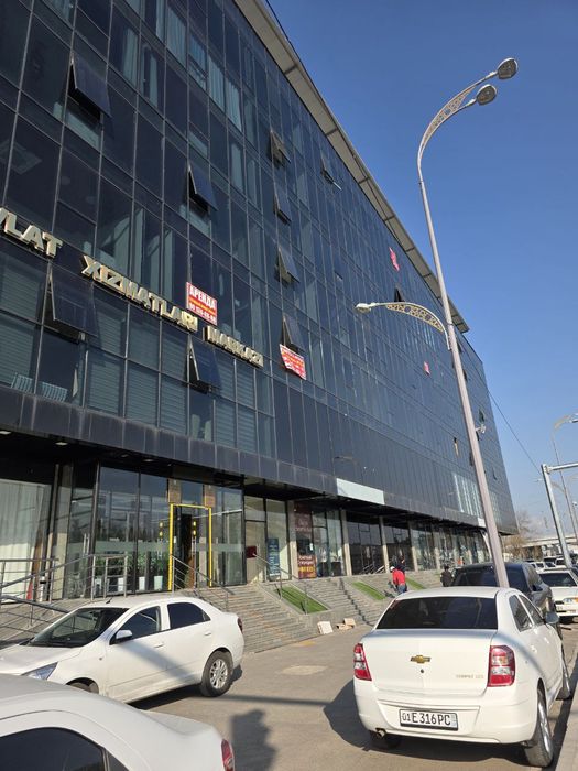 Сдается в новом бизнес центре аренду нежилое помещение под бизнес