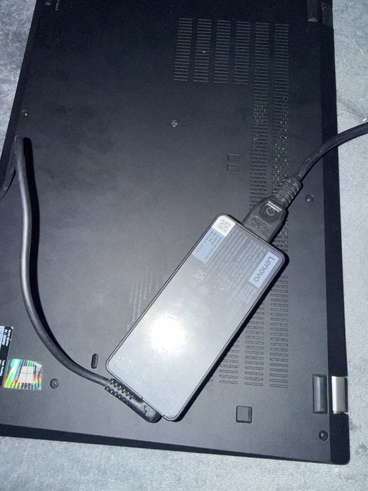 Lenovo ThinkPad T15 Gen 2 | Intel i7-1165G7 | 16GB RAM | 512GB SSD | Excelent