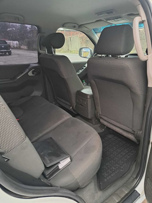 Nissan Pathfinder 2.5 diesel 7 locuri an 2010 4x4 euro4