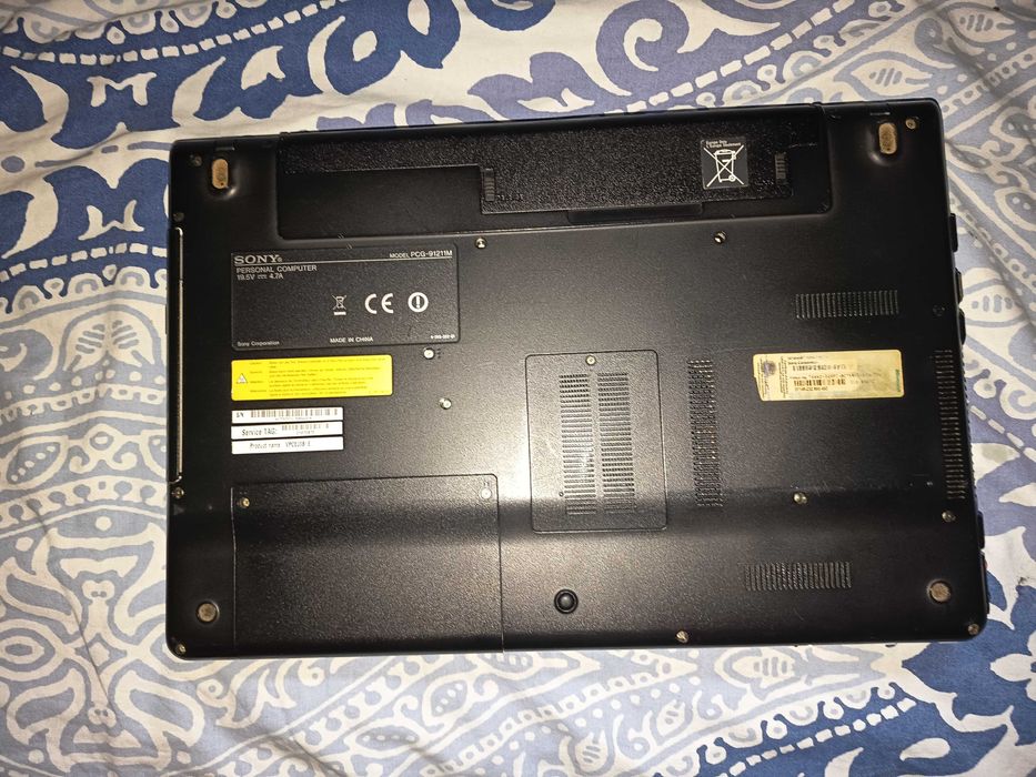 Laptop sony Vaio, Core i5, Nvidia 410m 1gb, hdd 750gb, display 17,3